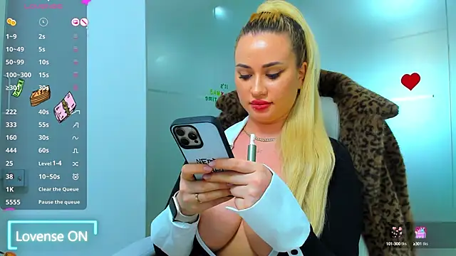 sassy madeline online show from 01/06/25, 09:52