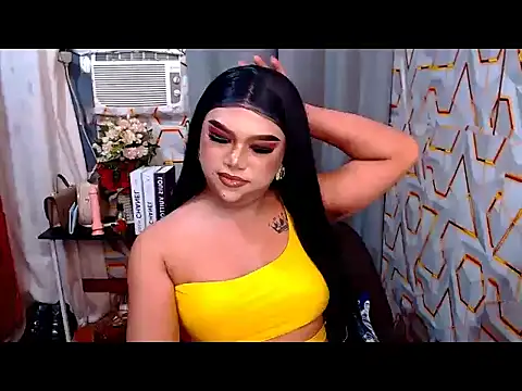 Snapshot of SweetCumFrancine chatting on 05/24/26, 03:00 SweetCumFrancine online show from 05/24/26, 03:00