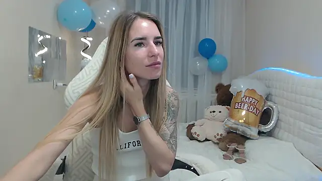 DeboraHorny online show from 09/19/25, 06:04