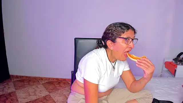 Keyla Milf online show from 12/02/25, 02:39