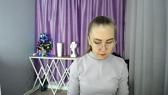 Snapshot of queen_a_n_i chatting on 12/05/24, 05:59 queen a n i online show from 12/05/24, 05:59