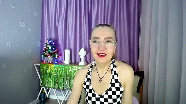Snapshot of queen_a_n_i chatting on 01/11/25, 07:06 queen a n i online show from 01/11/25, 07:06