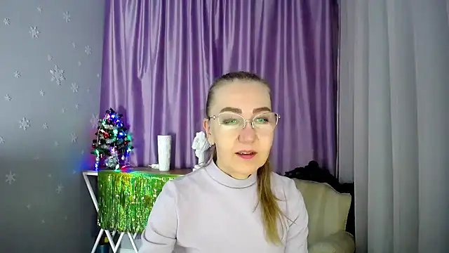Snapshot of queen_a_n_i chatting on 01/15/25, 05:50 queen a n i online show from 01/15/25, 05:50
