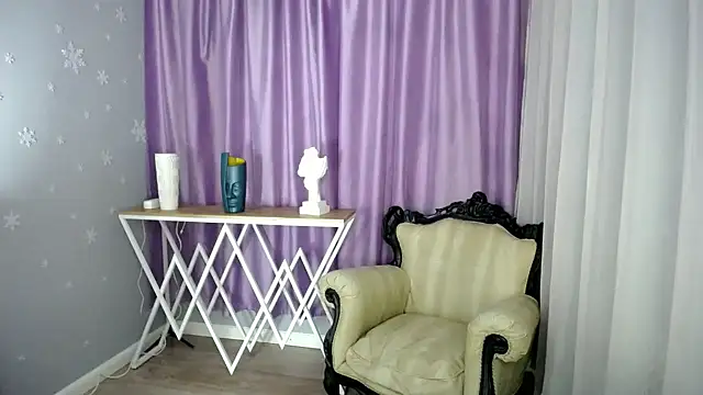 Snapshot of queen_a_n_i chatting on 01/26/25, 09:19 queen a n i online show from 01/26/25, 09:19