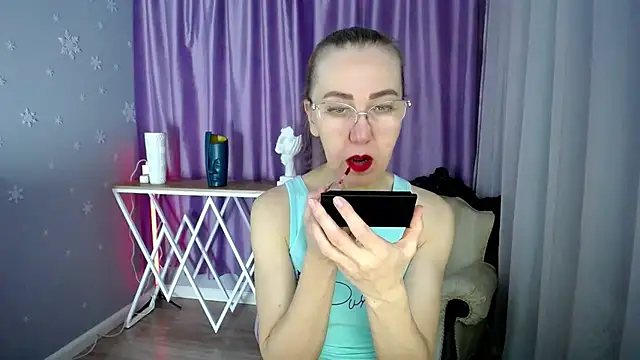 Snapshot of queen_a_n_i chatting on 01/31/25, 08:54 queen a n i online show from 01/31/25, 08:54