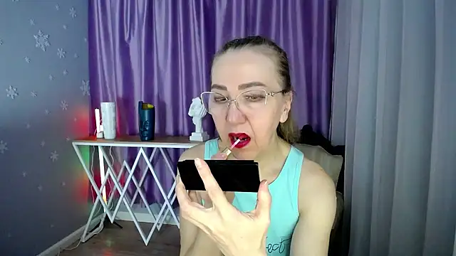 Snapshot of queen_a_n_i chatting on 02/21/25, 08:40 queen a n i online show from 02/21/25, 08:40