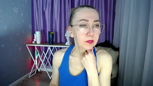 Snapshot of queen_a_n_i chatting on 02/24/25, 06:38 queen a n i online show from 02/24/25, 06:38