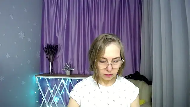 queen a n i online show from 03/26/26, 07:47