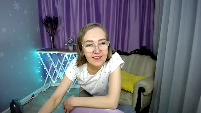 queen a n i online show from 04/10/26, 10:31