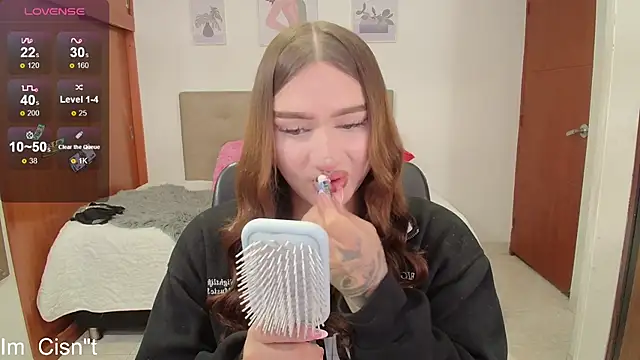 Snapshot of Miley_Baker chatting on 02/07/25, 01:11 Miley Baker online show from 02/07/25, 01:11
