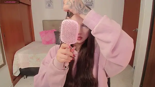 Miley Baker online show from 10/27/25, 04:22