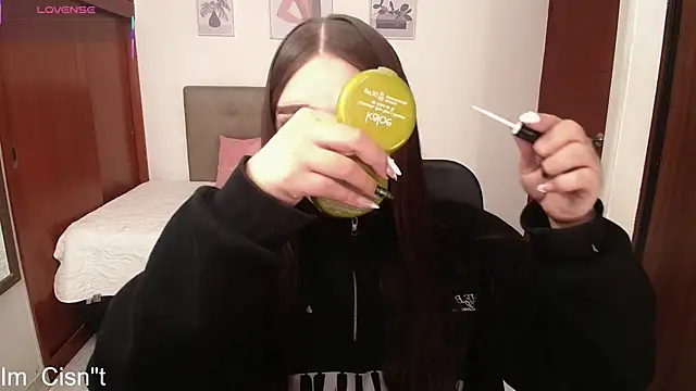 Snapshot of Miley_Baker chatting on 01/17/26, 02:33 Miley Baker online show from 01/17/26, 02:33