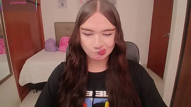 Snapshot of Miley_Baker chatting on 02/03/26, 03:28 Miley Baker online show from 02/03/26, 03:28