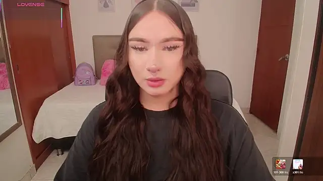 Snapshot of Miley_Baker chatting on 02/04/26, 01:17 Miley Baker online show from 02/04/26, 01:17