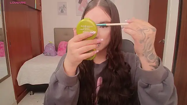 Snapshot of Miley_Baker chatting on 02/07/26, 01:37 Miley Baker online show from 02/07/26, 01:37