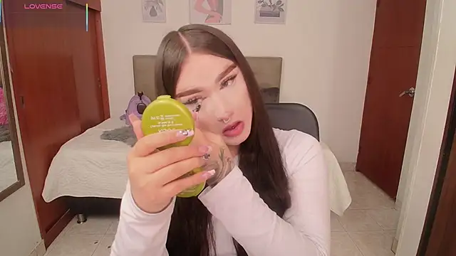 Snapshot of Miley_Baker chatting on 02/23/26, 03:31 Miley Baker online show from 02/23/26, 03:31