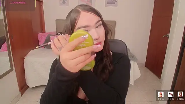 Snapshot of Miley_Baker chatting on 02/27/26, 03:23 Miley Baker online show from 02/27/26, 03:23