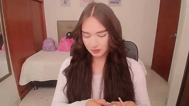 Snapshot of Miley_Baker chatting on 03/03/26, 03:07 Miley Baker online show from 03/03/26, 03:07