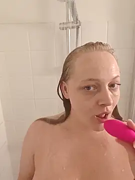 HotAriel online show from 07/06/26, 10:12