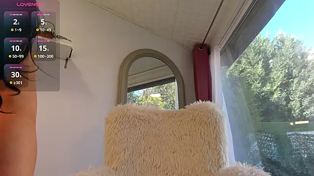 Naila18 online show from 10/31/25, 08:04