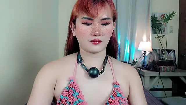 Snapshot of beatrice_21 chatting on 04/08/26, 01:44 beatrice 21 online show from 04/08/26, 01:44