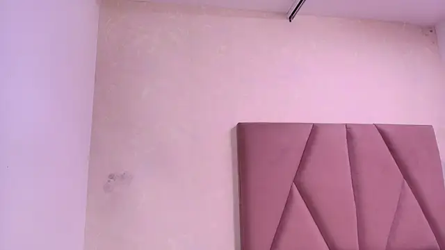 lay navas online show from 10/12/25, 07:24