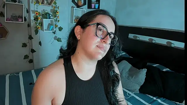 Snapshot of Cherry_jhoana chatting on 02/02/25, 12:30 Cherry jhoana online show from 02/02/25, 12:30