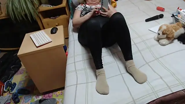 Snapshot of Margaret-milf chatting on 04/19/26, 07:38 Margaret-milf online show from 04/19/26, 07:38