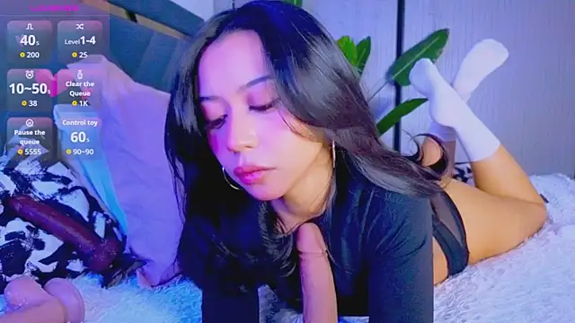 Mia Tin online show from 02/12/26, 08:59