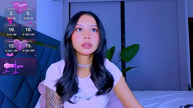 Mia Tin online show from 04/26/26, 04:48