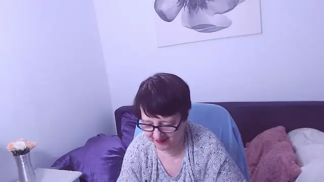 ChristaRose online show from 11/19/25, 10:21