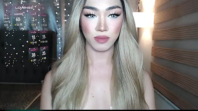 Local Hoelyx online show from 12/22/24, 08:03