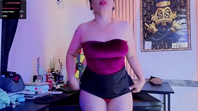 Snapshot of Ivvannaparis chatting on 05/01/26, 04:44 Ivvannaparis online show from 05/01/26, 04:44