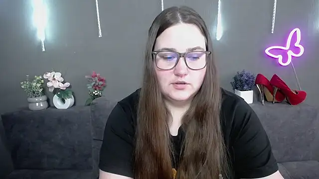 Snapshot of XX_Daniella_XX chatting on 05/11/26, 06:30 XX Daniella XX online show from 05/11/26, 06:30