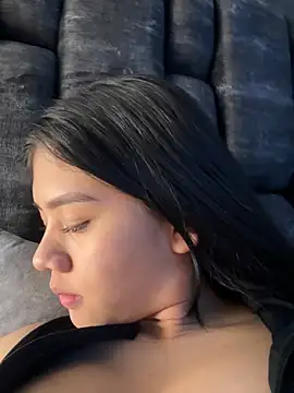 Snapshot of Alhanna_ chatting on 02/05/25, 08:25 Alhanna online show from 02/05/25, 08:25