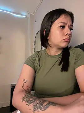 Snapshot of Alhanna_ chatting on 02/26/25, 07:05 Alhanna online show from 02/26/25, 07:05