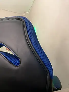 Snapshot of Alhanna_ chatting on 03/21/25, 11:34 Alhanna online show from 03/21/25, 11:34