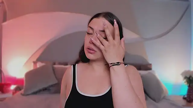 Nicolle W online show from 04/07/26, 11:43