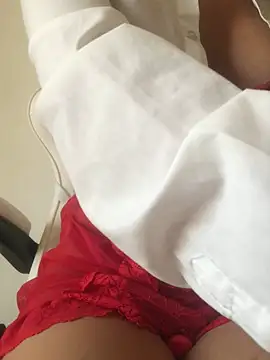 Snapshot of DulceMya6 chatting on 07/30/26, 12:37 DulceMya6 online show from 07/30/26, 12:37