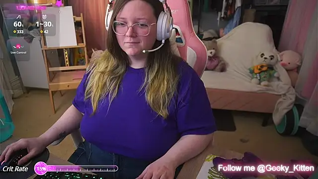 Snapshot of Geeky_Kitten chatting on 03/05/25, 01:31 Geeky Kitten online show from 03/05/25, 01:31