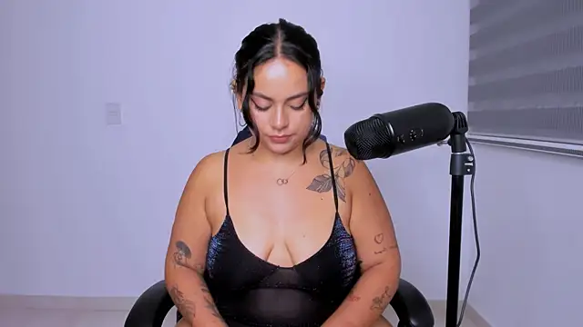 Snapshot of susy_angel chatting on 05/22/26, 11:32 susy angel online show from 05/22/26, 11:32