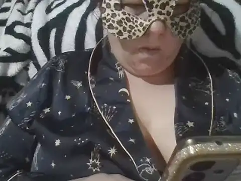 Snapshot of Mayallasexy chatting on 02/13/25, 12:02 Mayallasexy online show from 02/13/25, 12:02