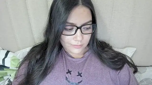 Snapshot of roniewester chatting on 03/15/25, 04:35 roniewester online show from 03/15/25, 04:35