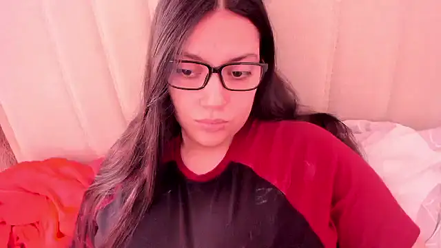 Snapshot of roniewester chatting on 01/07/26, 02:30 roniewester online show from 01/07/26, 02:30