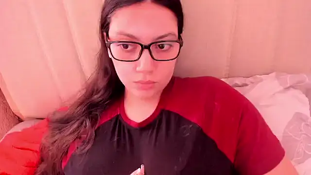 Snapshot of roniewester chatting on 01/08/26, 02:41 roniewester online show from 01/08/26, 02:41