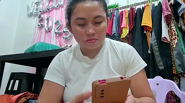 LalaiAsian online show from 01/05/25, 04:16