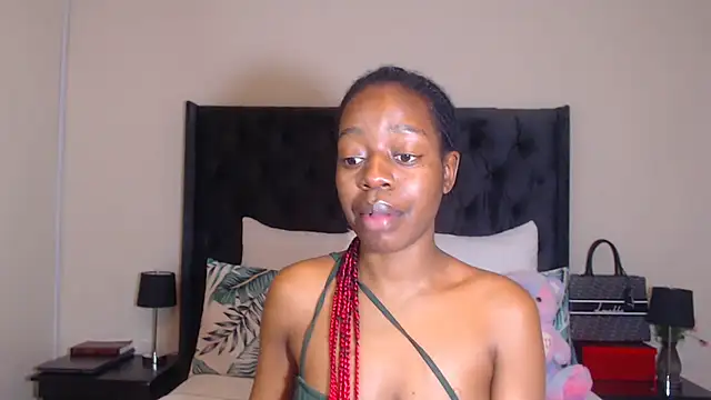 Snapshot of Sexynaughty_Gal chatting on 01/01/25, 10:24 Sexynaughty Gal online show from 01/01/25, 10:24