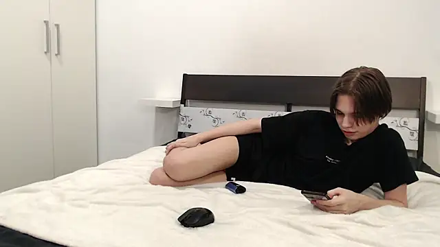 Snapshot of BlakeGumball chatting on 07/17/26, 10:25 BlakeGumball online show from 07/17/26, 10:25