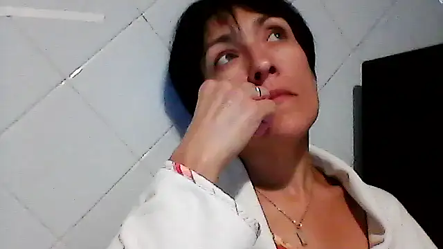 SunnyAmorre online show from 09/09/25, 10:20