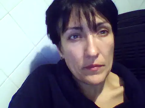 SunnyAmorre online show from 10/21/25, 09:37